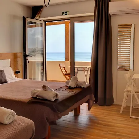 The Wave Gæstehus 3*