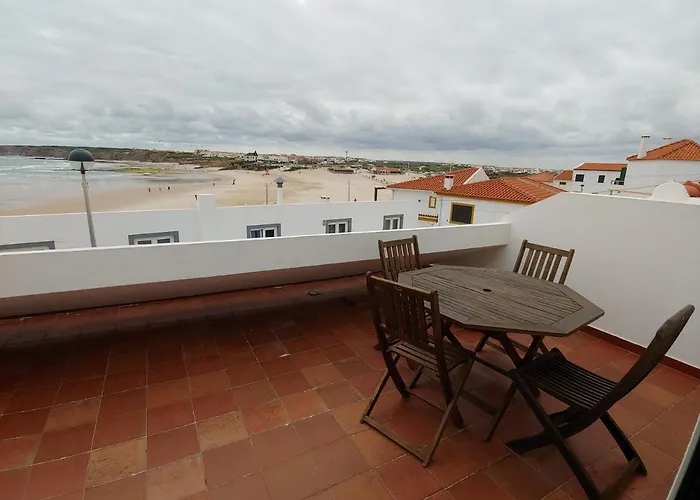 The Wave בית הארחה