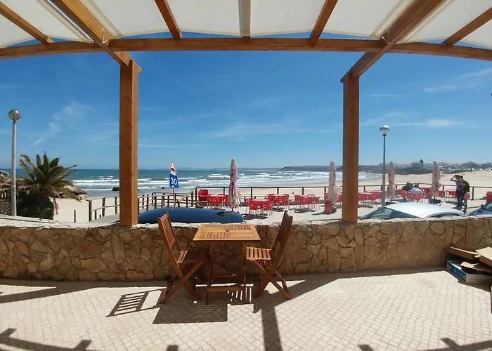 בית הארחה The Wave בליאל