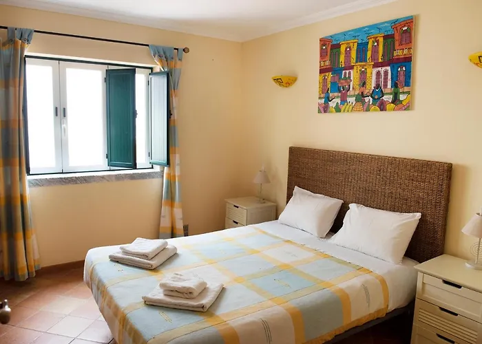 בית הארחה The Wave 3*