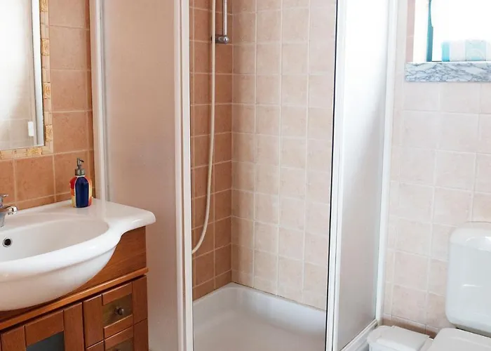 בית הארחה The Wave 3*